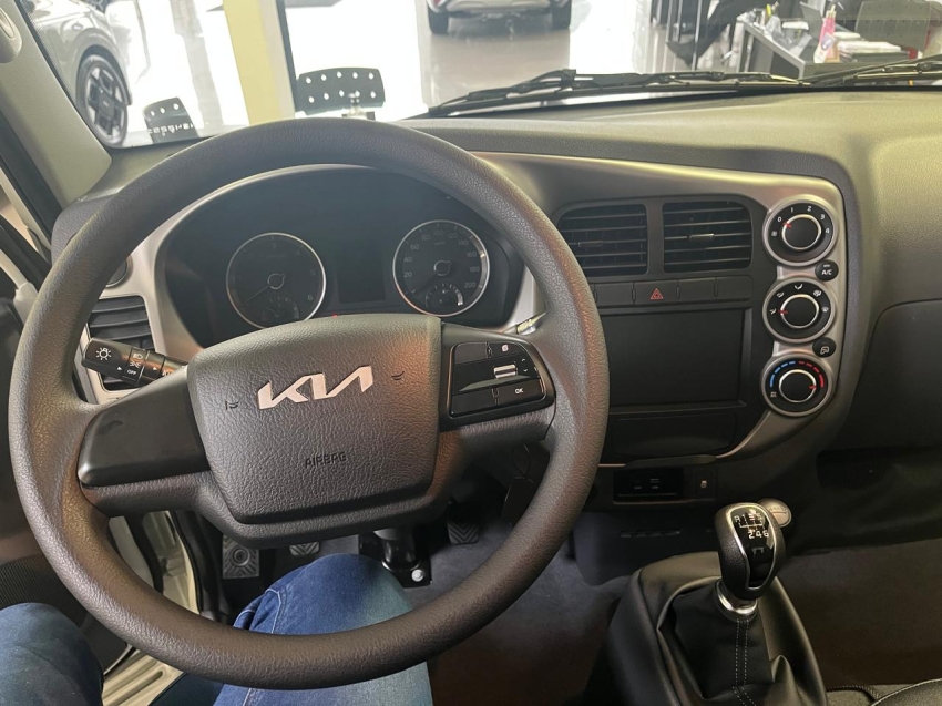 kia bongo 2.5 td diesel std cs 4x4 manual 2p 2026