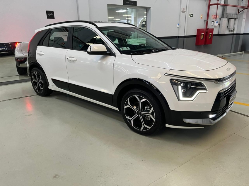 kia niro 1.6 gdi hev sx prestige dct hibrido 4p automatico 2023 kia niro 1.6 gdi hev sx prestige dct hibrido 4p automatico 2023