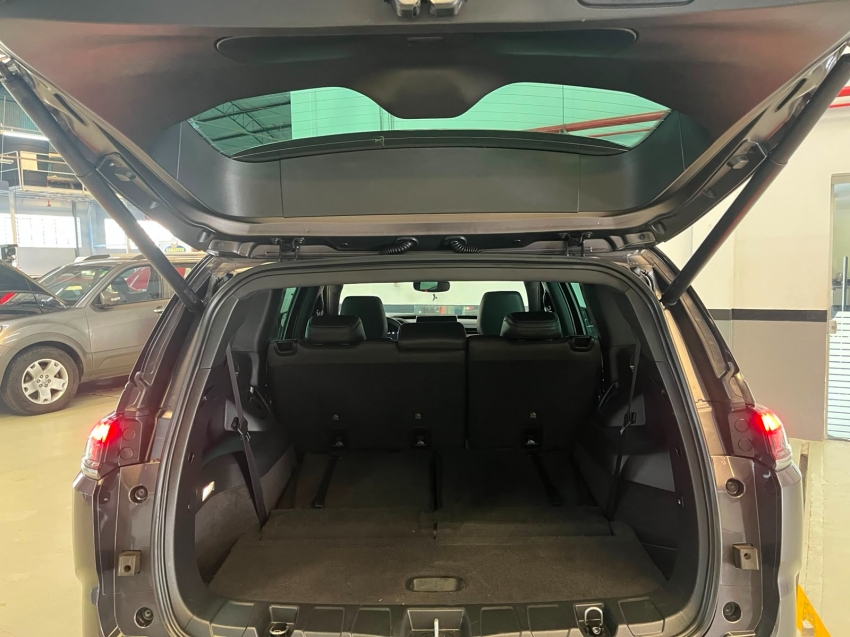 jeep commander 2.0 td380 turbo diesel overland at9 4p automatico 20227