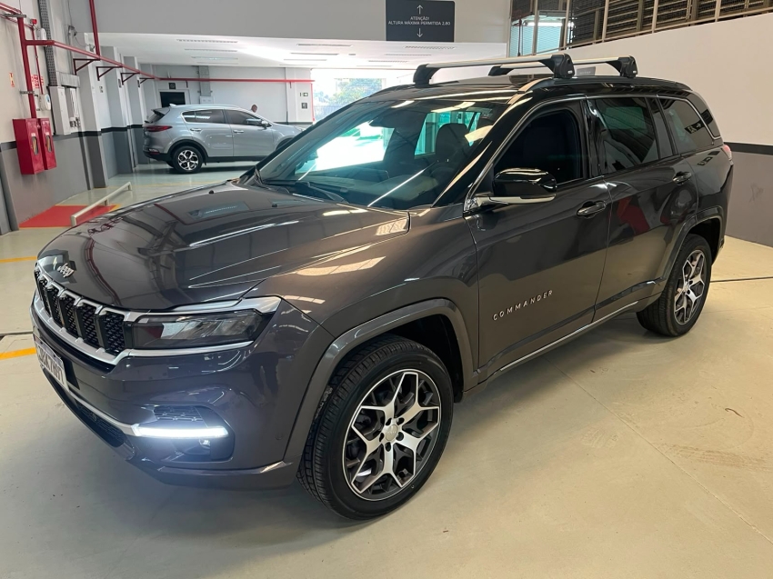 jeep commander 2.0 td380 turbo diesel overland at9 4p automatico 20222