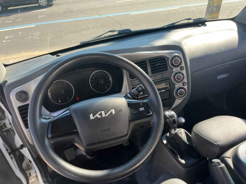 kia bongo 2.5 td diesel std cs 4x4 manual 2p 202410