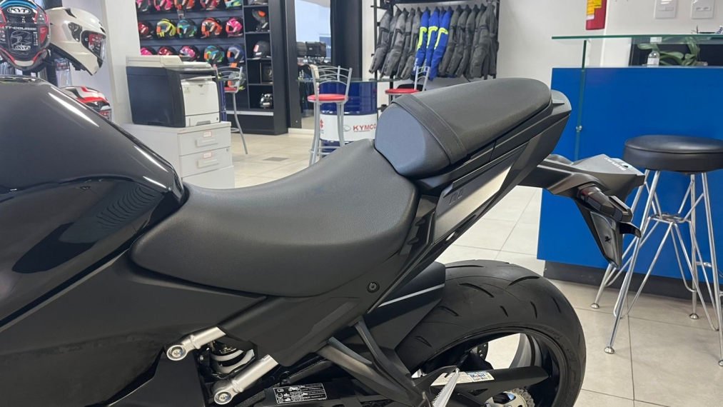 suzuki gsx-s 1000 abs gasolina manual 2025