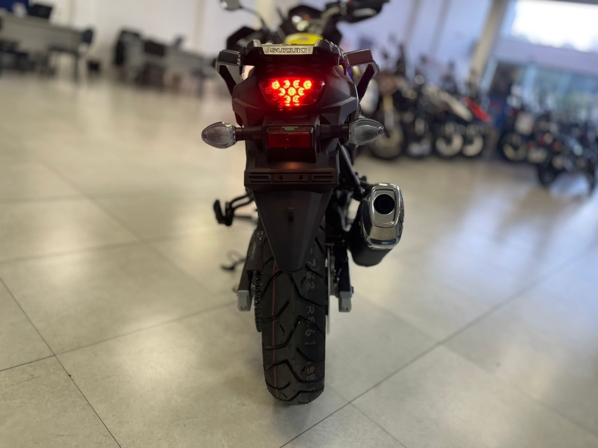 suzuki v-strom 650 xt gasolina manual 2025