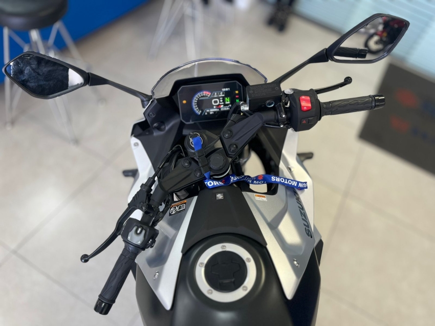 suzuki gsx-8r abs 800 gasolina manual 2026