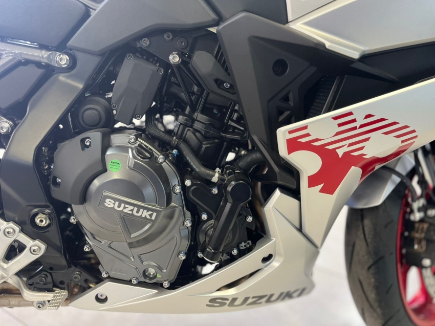 suzuki gsx-8r abs 800 gasolina manual 2026