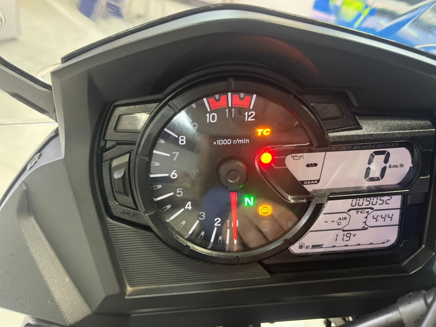 suzuki v-strom 650 xt 645 gasolina automatico 2025