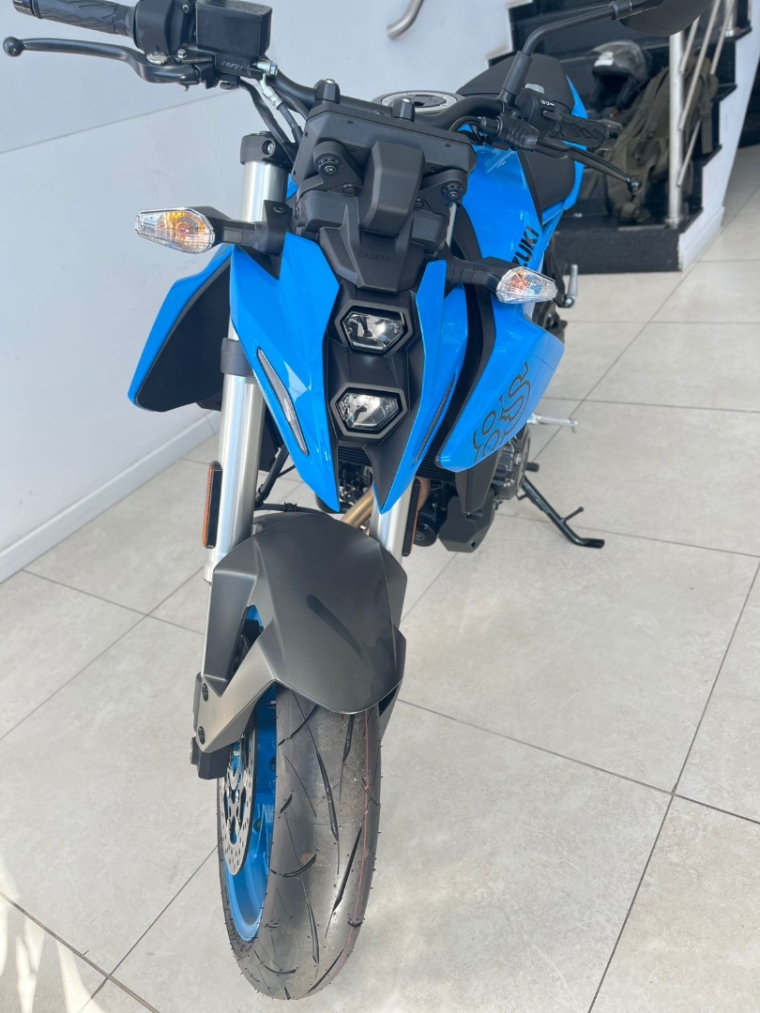suzuki gsx-8s naked 776 gasolina manual 2026