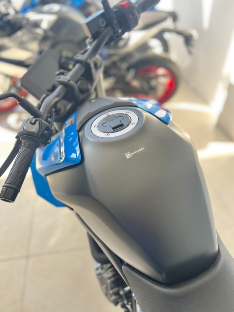 suzuki gsx-8s naked 776 gasolina manual 2026
