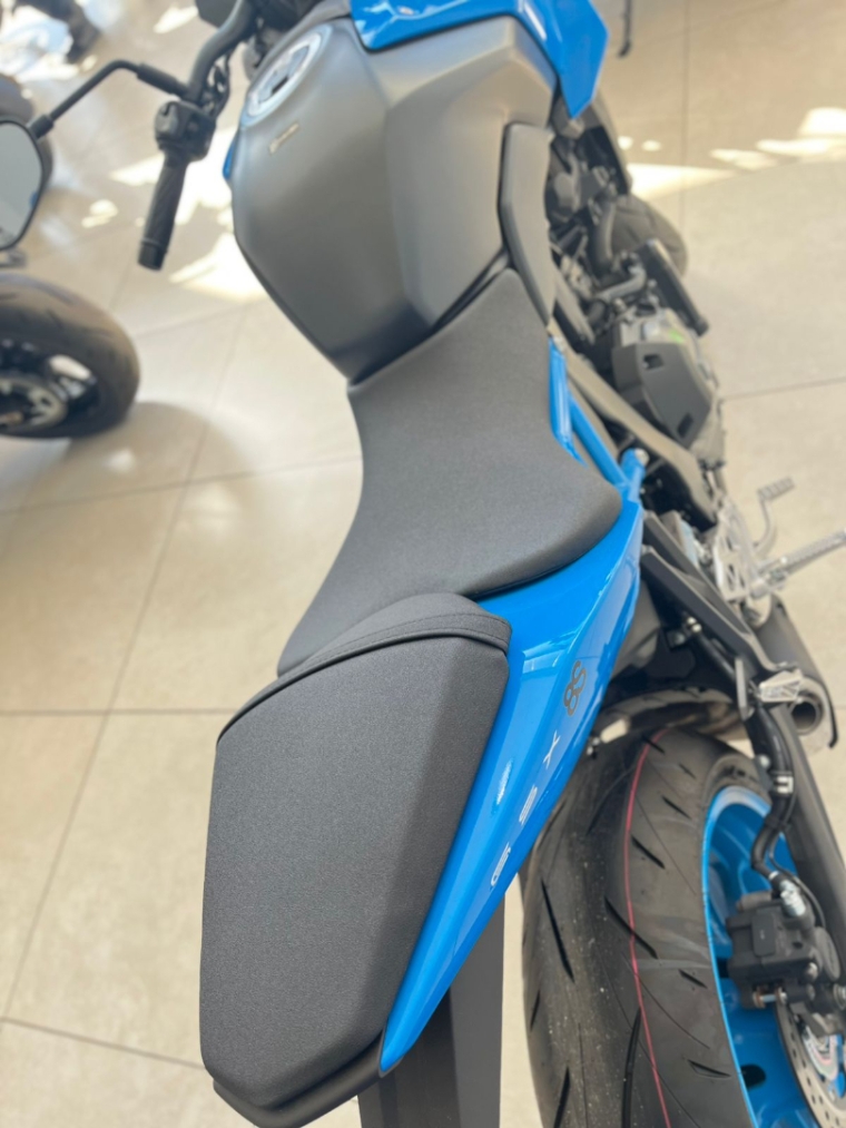 suzuki gsx-8s naked 776 gasolina manual 2026