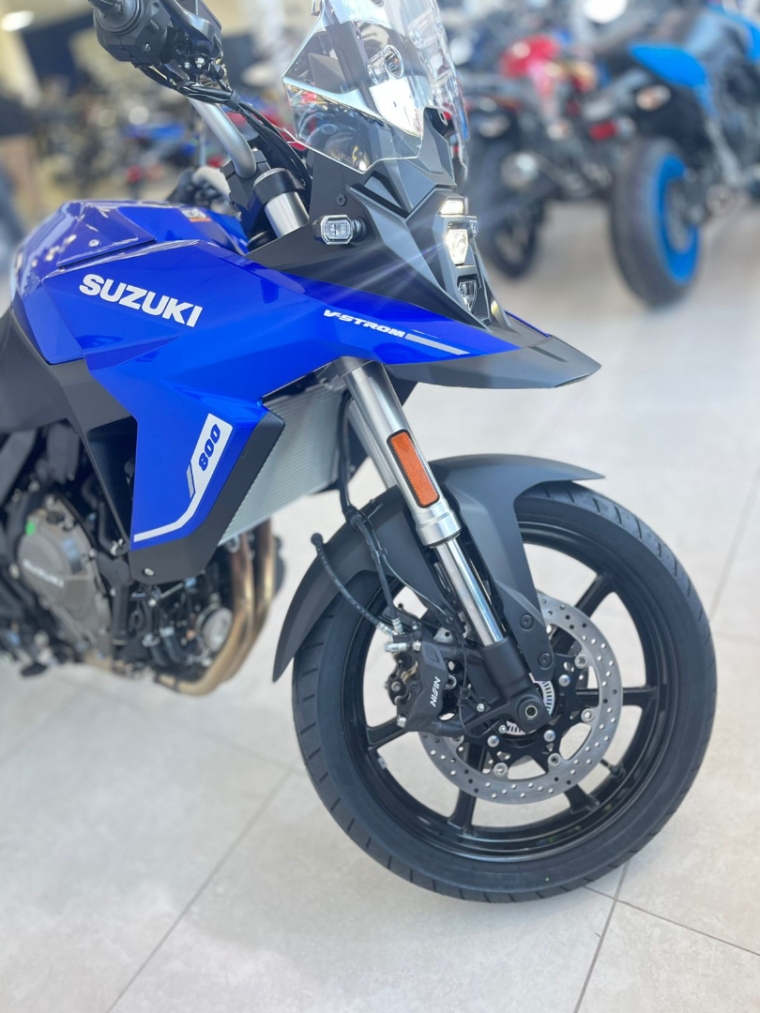 suzuki v-strom 800 adventure gasolina manual 2025