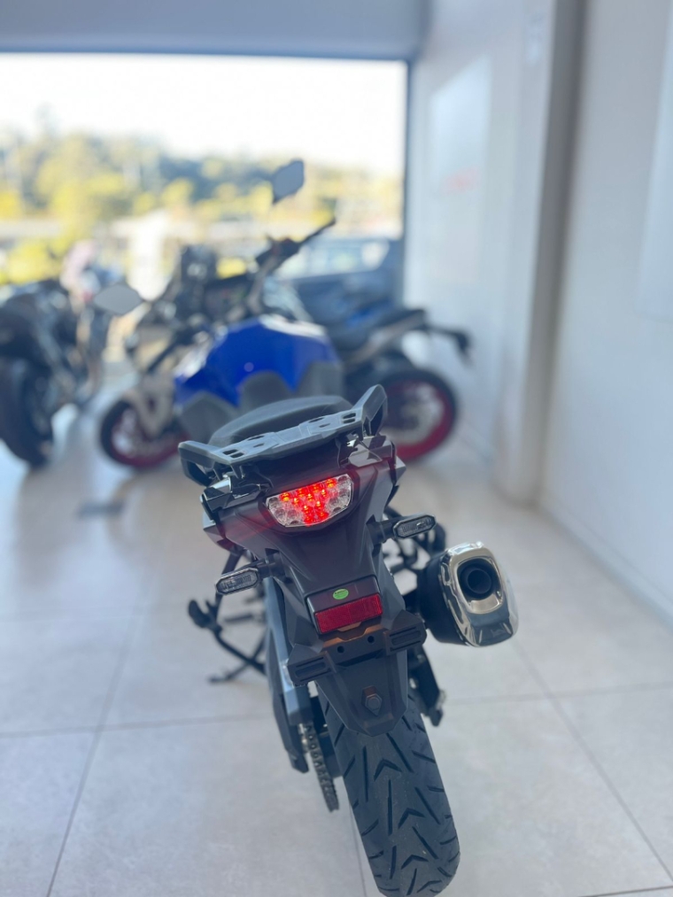 suzuki v-strom 800 adventure gasolina manual 2025