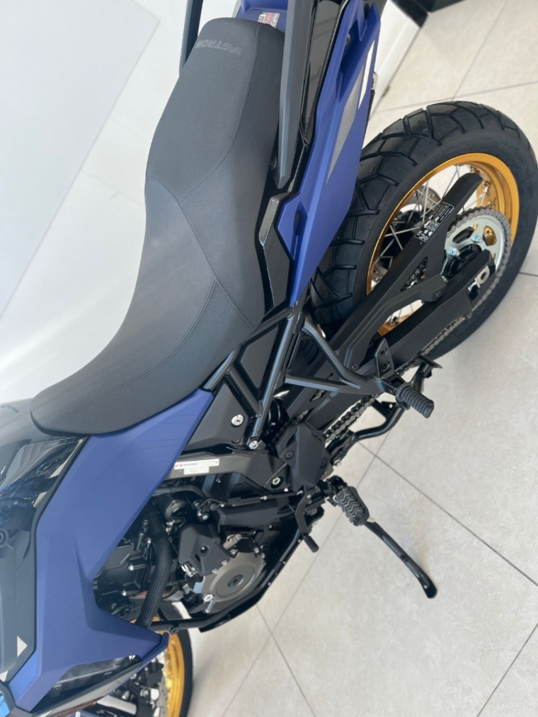 suzuki v-strom 800 de gasolina manual 2025