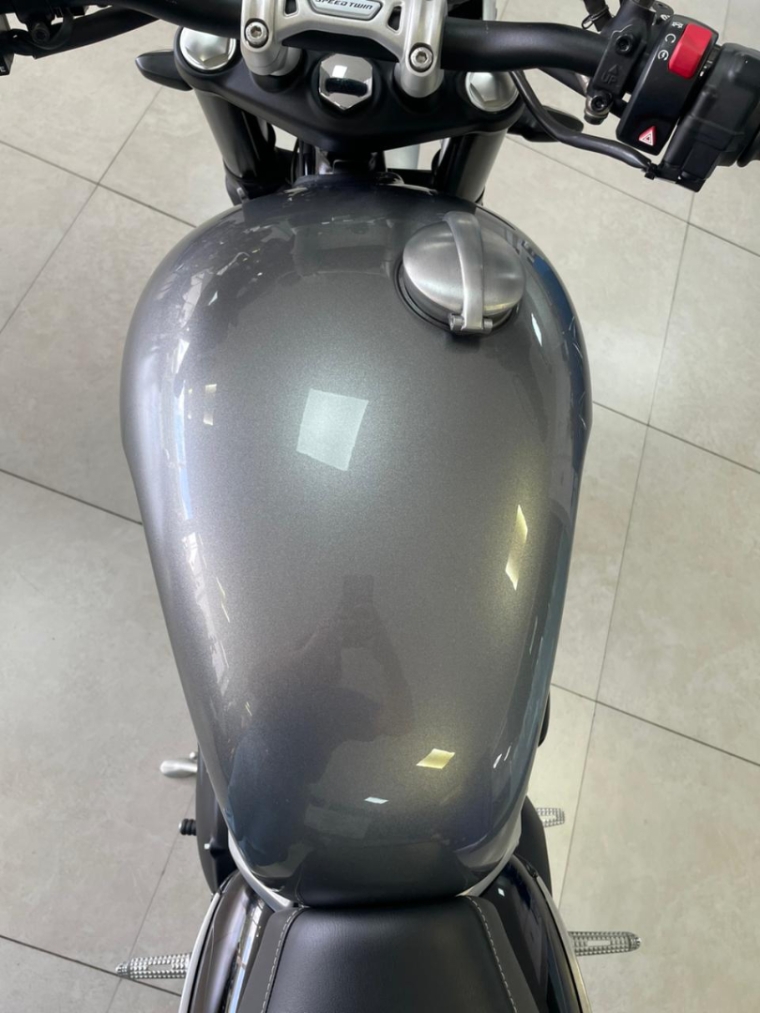 triumph speed twin 900 gasolina 20204