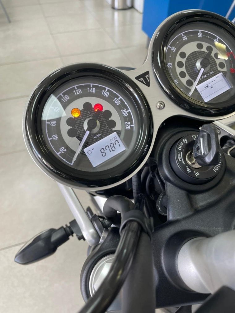 triumph speed twin 900 gasolina 20203
