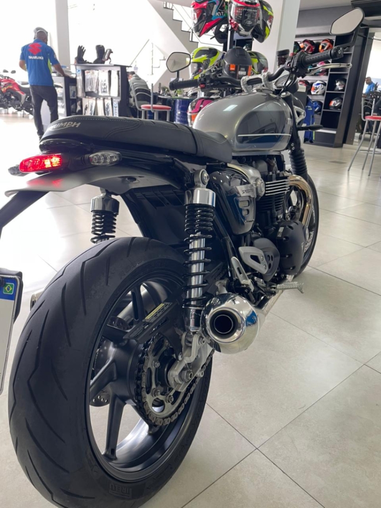 triumph speed twin 900 gasolina 20205