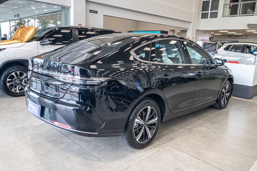 BYD KING 1.5 DM-I PHEV GL AUTOMÁTICO 10
