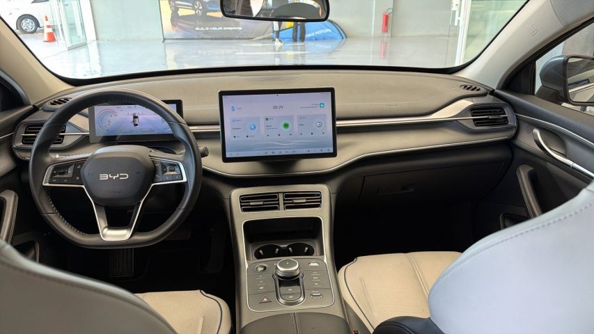 BYD KING 1.5 DM-I PHEV GL AUTOMÁTICO 11