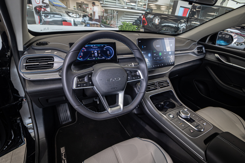 BYD KING 1.5 DM-I PHEV GL AUTOMÁTICO 17