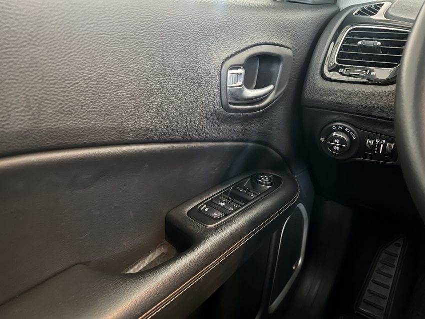 JEEP COMPASS 2.0 16V FLEX LONGITUDE AUTOMÁTICO 19