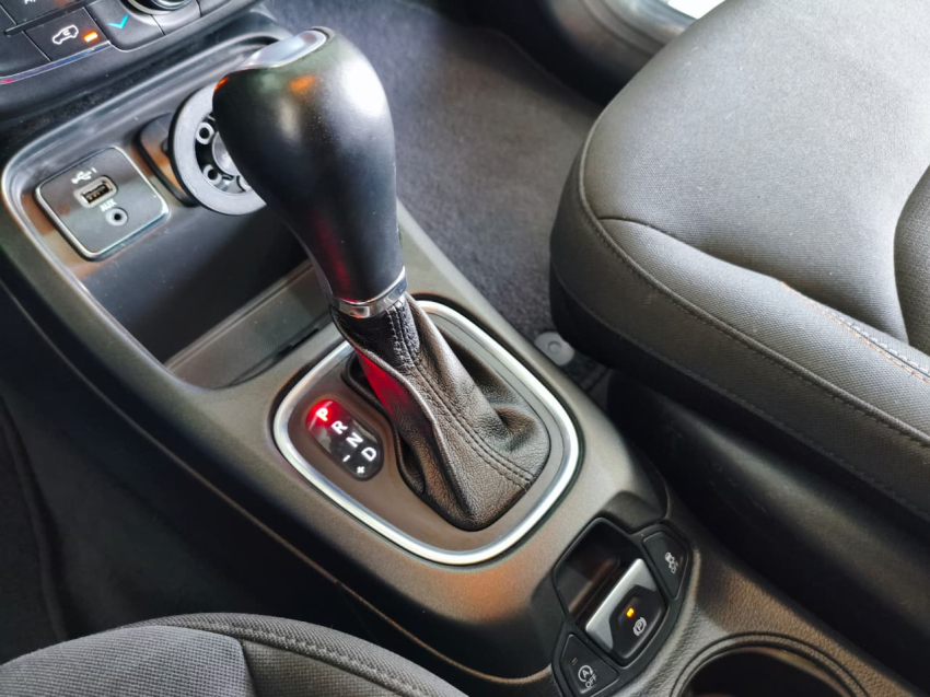 JEEP COMPASS 2.0 16V FLEX SPORT AUTOMÁTICO 17