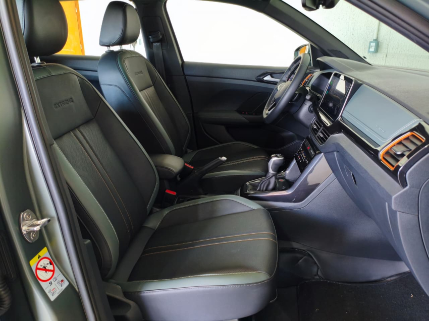 Volkswagen T-CROSS 1.4 250 TSI TOTAL FLEX EXTREME AUTOMÁTICO 19