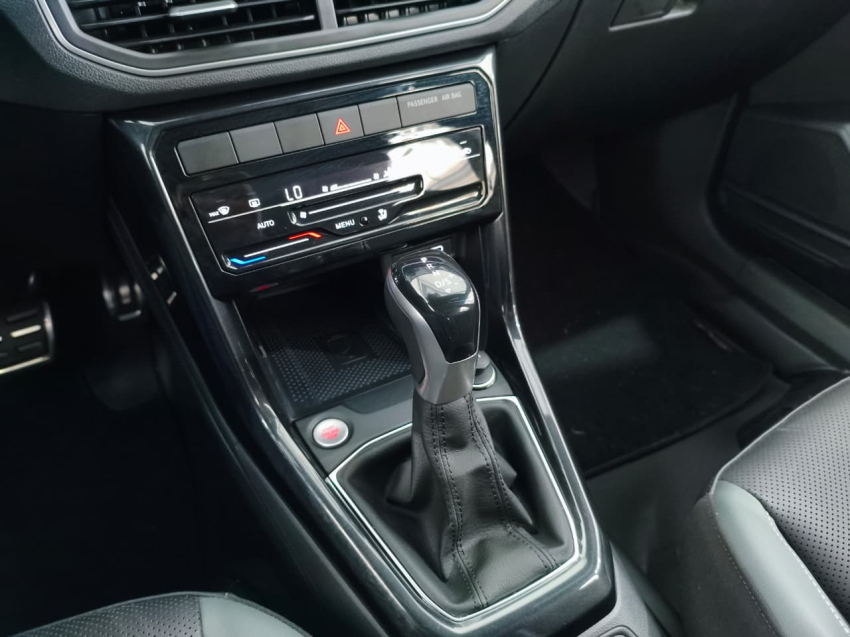 Volkswagen T-CROSS 1.4 250 TSI TOTAL FLEX EXTREME AUTOMÁTICO 16