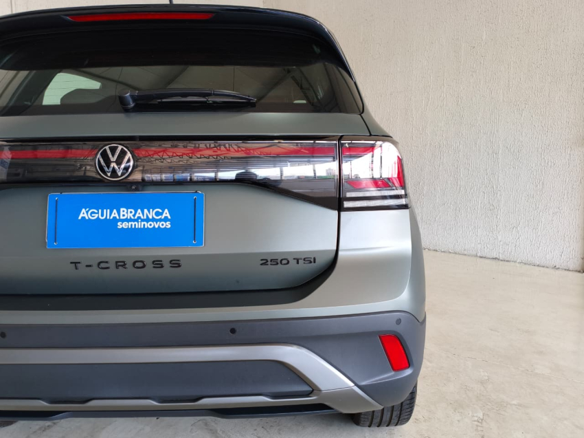 Volkswagen T-CROSS 1.4 250 TSI TOTAL FLEX EXTREME AUTOMÁTICO 9