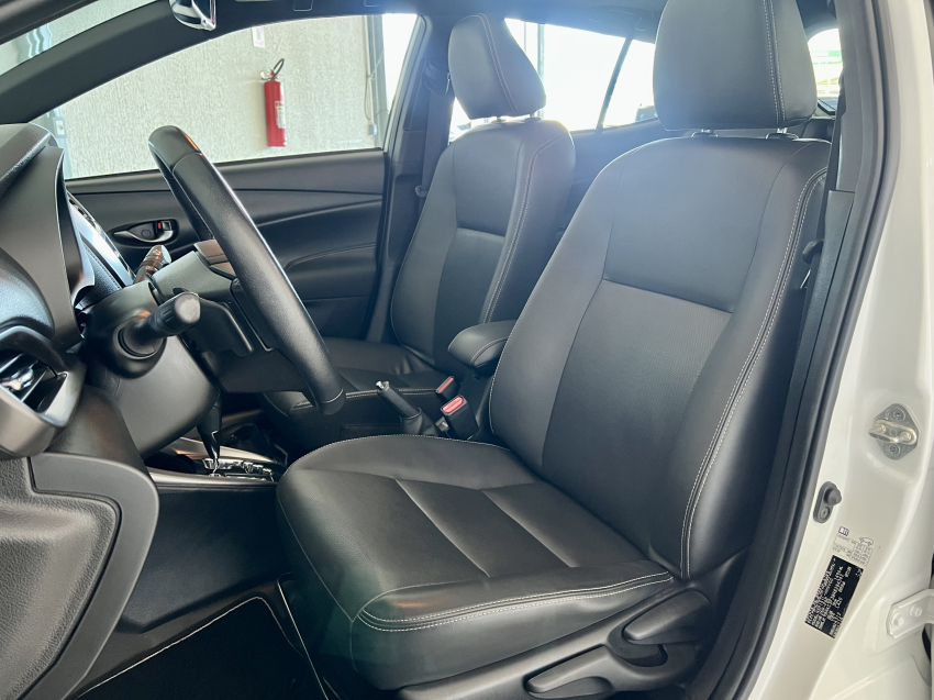 Toyota YARIS 1.5 16V FLEX XLS MULTIDRIVE 21
