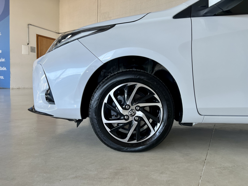 Toyota YARIS 1.5 16V FLEX XLS MULTIDRIVE 2