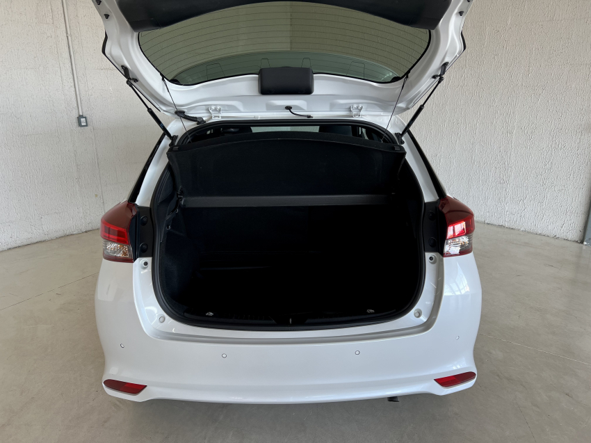 Toyota YARIS 1.5 16V FLEX XLS MULTIDRIVE 11