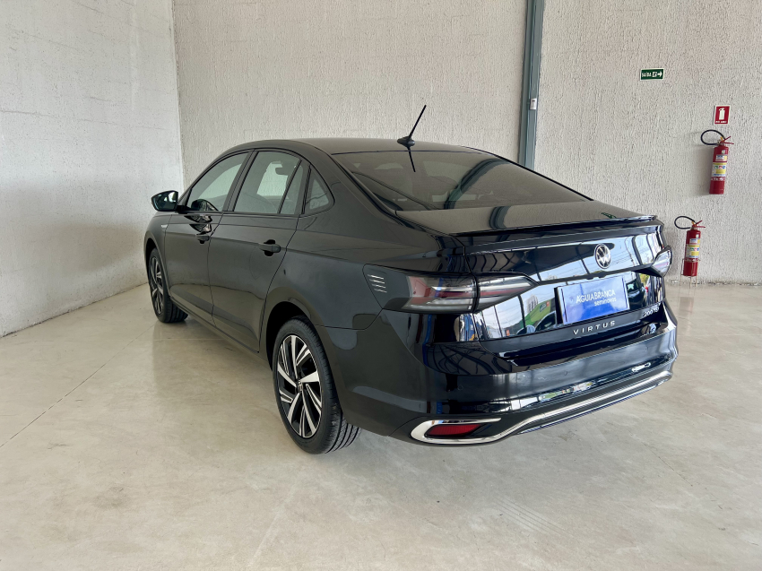 Volkswagen VIRTUS 1.0 200 TSI HIGHLINE AUTOMÁTICO 7