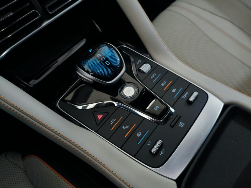BYD SONG PLUS 1.5 DM-I HÍBRIDO AUTOMÁTICO 17