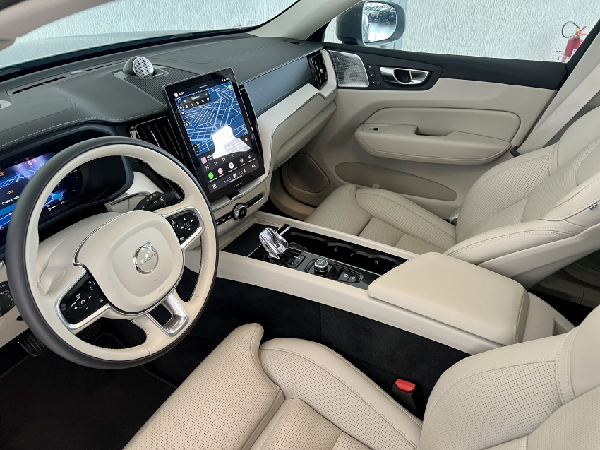 Volvo XC60 2.0 T8 PHEV ULTRA AWD GEARTRONIC 13