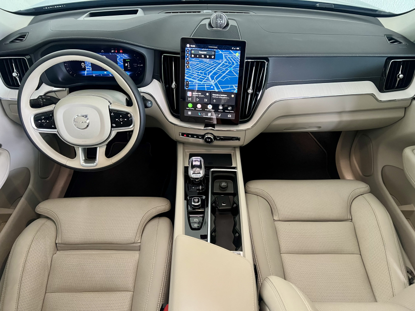 Volvo XC60 2.0 T8 PHEV ULTRA AWD GEARTRONIC 15