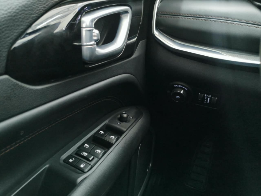 JEEP COMPASS 1.3 T270 TURBO FLEX LIMITED AT6 18