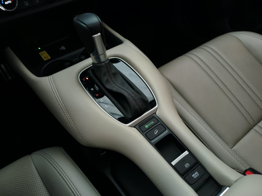 Honda ZR-V 2.0 i-VTEC GASOLINA TOURING CVT 19