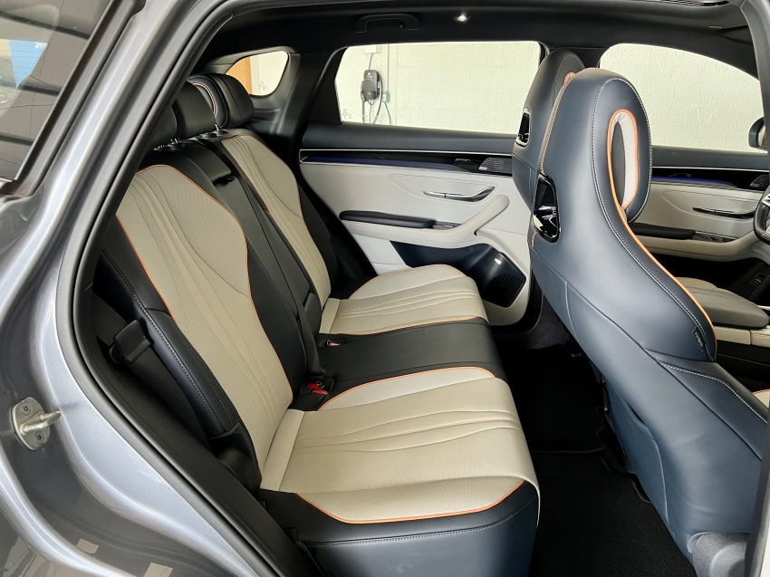BYD SONG PLUS 1.5 DM-I HÍBRIDO AUTOMÁTICO 21