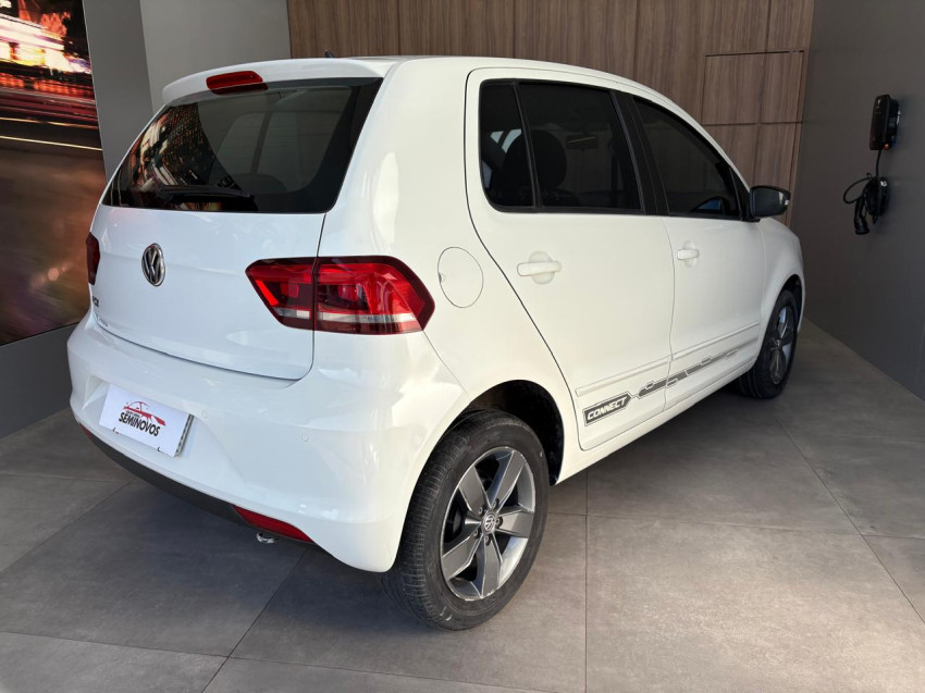 volkswagen fox 1.6 msi total flex connect 4p manual 1.8 2018