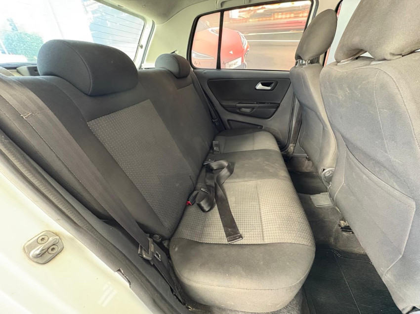 volkswagen fox 1.6 msi total flex connect 4p manual 1.8 2018