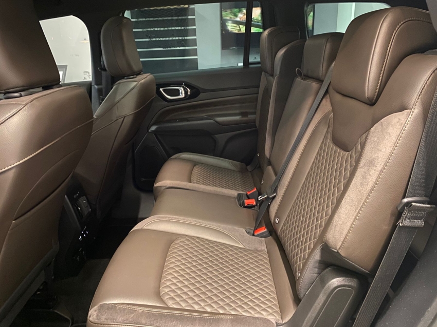 jeep commander 2.0 td380 turbo diesel overland at9 5p automatico 2022