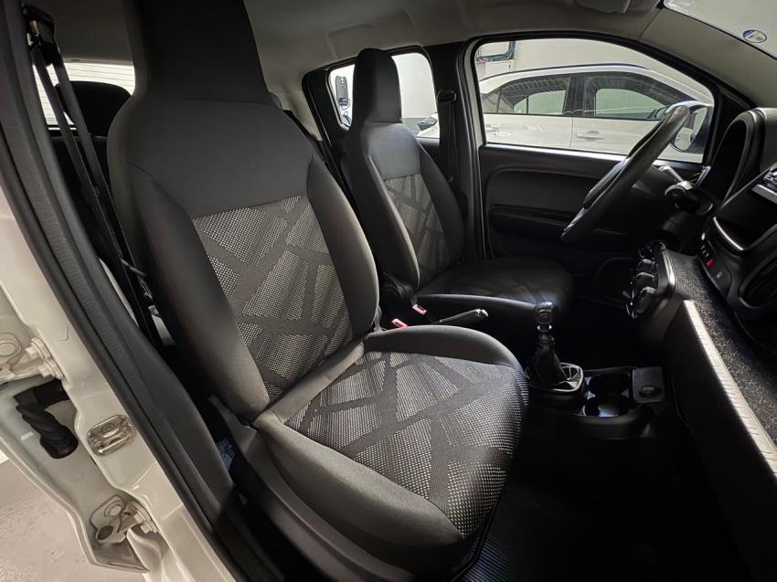 fiat mobi 1.0 evo flex like. manual 4p 2023