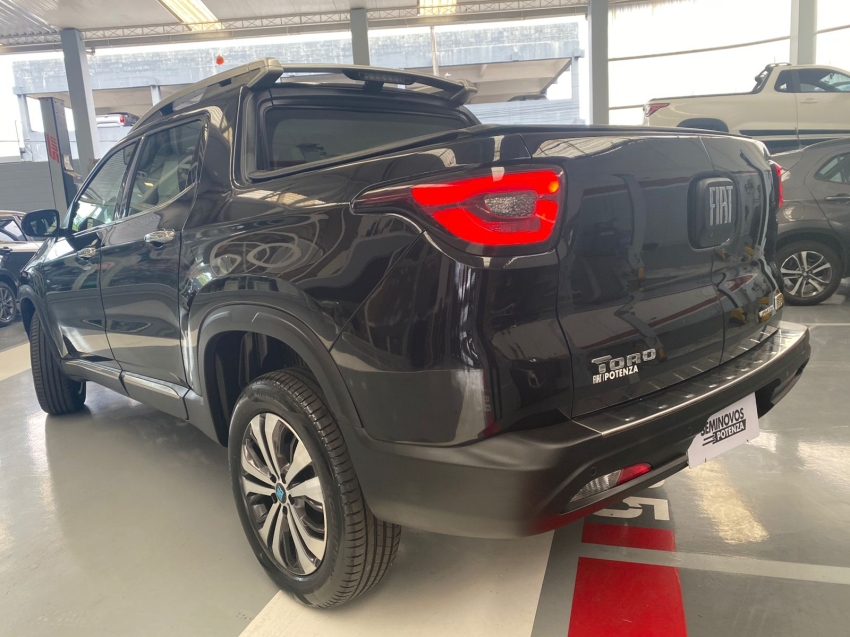 fiat toro 1.3 turbo 270 flex volcano at6 4p automatico 20256