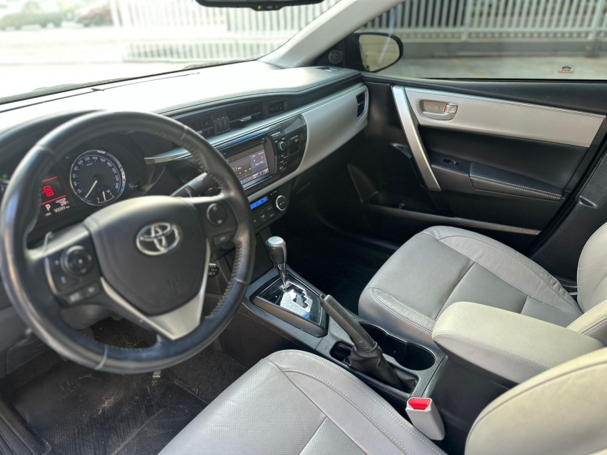 toyota corolla 2.0 xei 16v flex 4p at 16/17 seminovo8