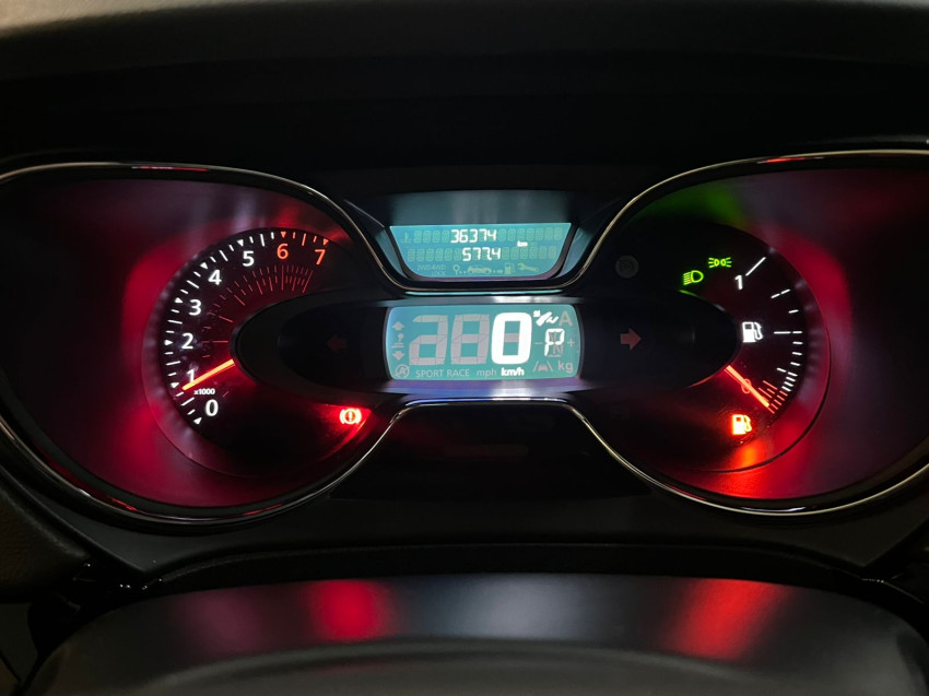 renault captur 1.3 tce flex iconic x-tronic 21/22 seminovo8