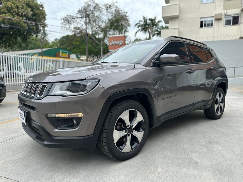 jeep compass 2.0 16v flex longitude at 17/18 seminovo