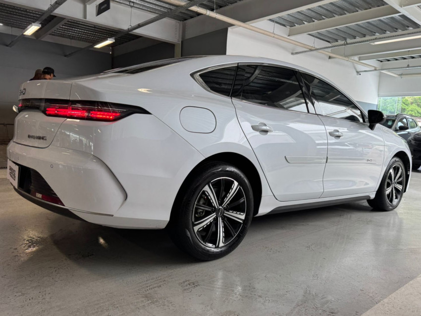 byd king 1.5 dm-i phev gs at 24/25 seminovo3