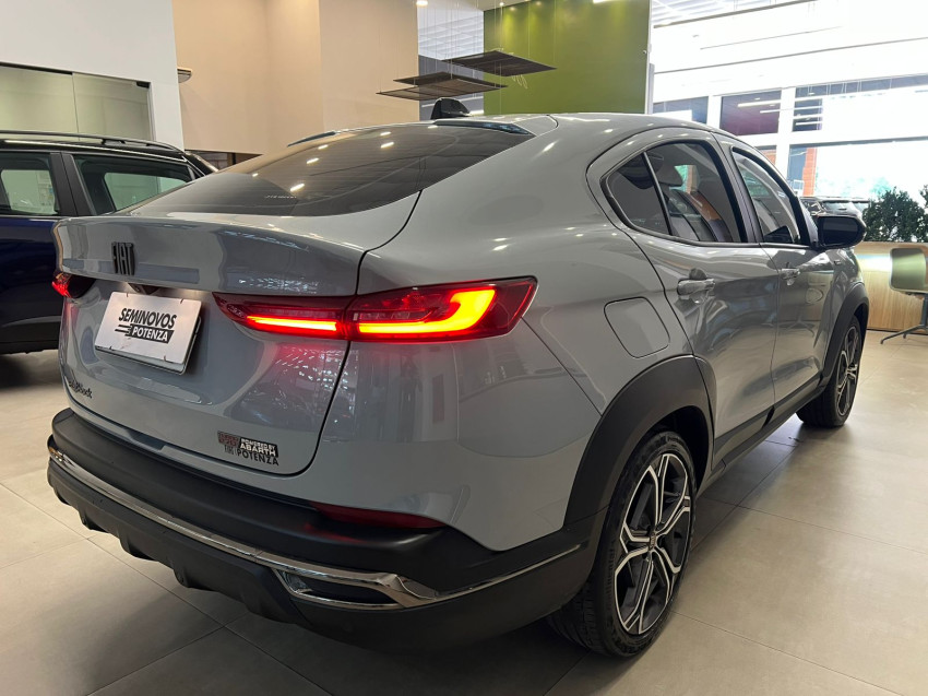 fiat fastback 1.3 turbo 270 flex limited edition at6 23/23 seminovo3