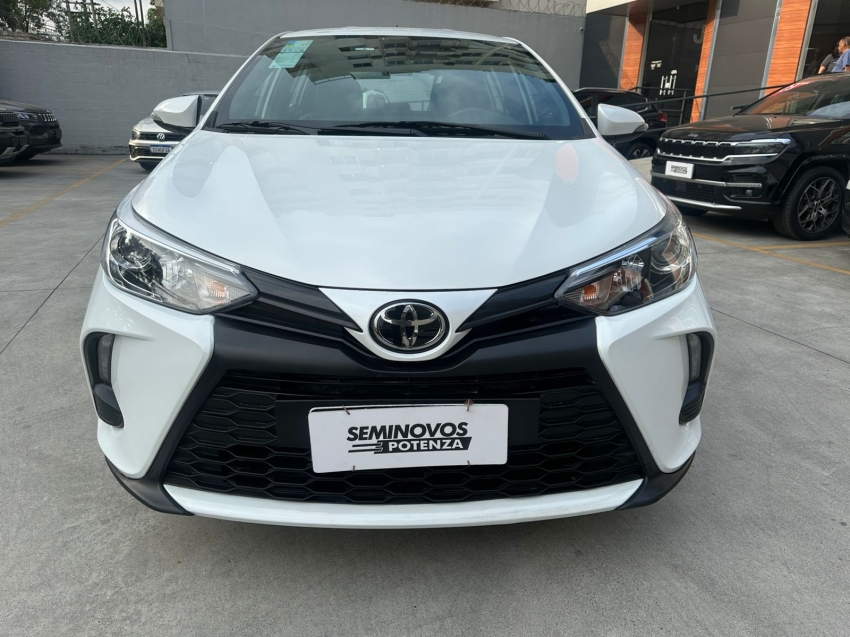 toyota yaris 1.5 16v flex xs multidrive 24/25 seminovo1