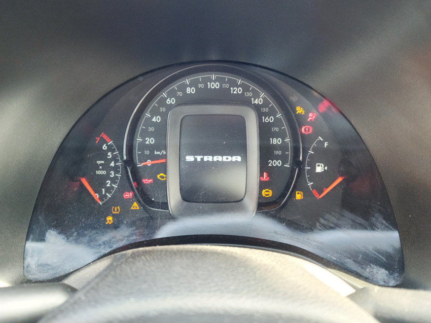 fiat strada 1.3 firefly flex freedom cd man 24/25 seminovo9