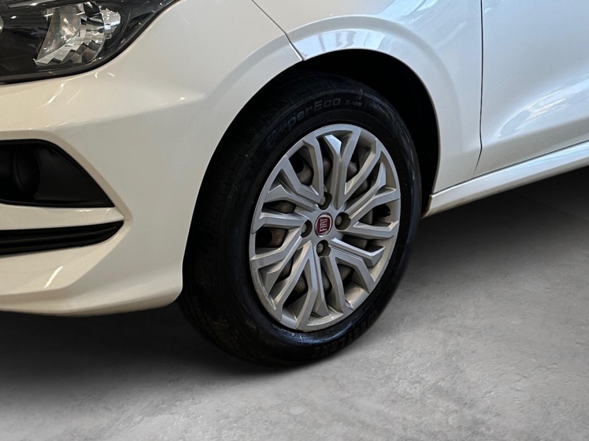 fiat cronos 1.8 e.torq flex drive at6 4p automatico 20205